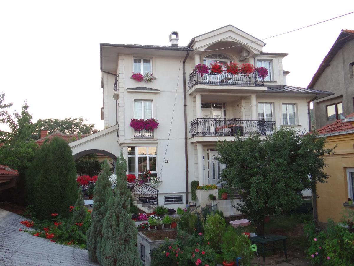 Vila Sentic Вране Экстерьер фото